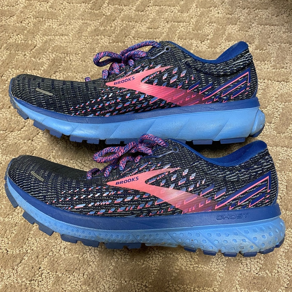 Brooks Tennis Shoes 8.5